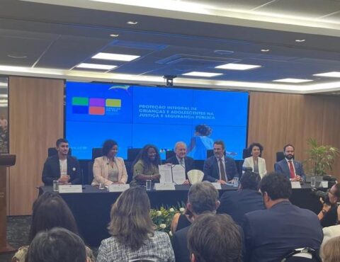 Childhood Brasil assina Pacto Nacional pela Escuta Protegida com o Governo Federal e Sistema de Justiça
